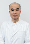 横内特任副院長.jpg